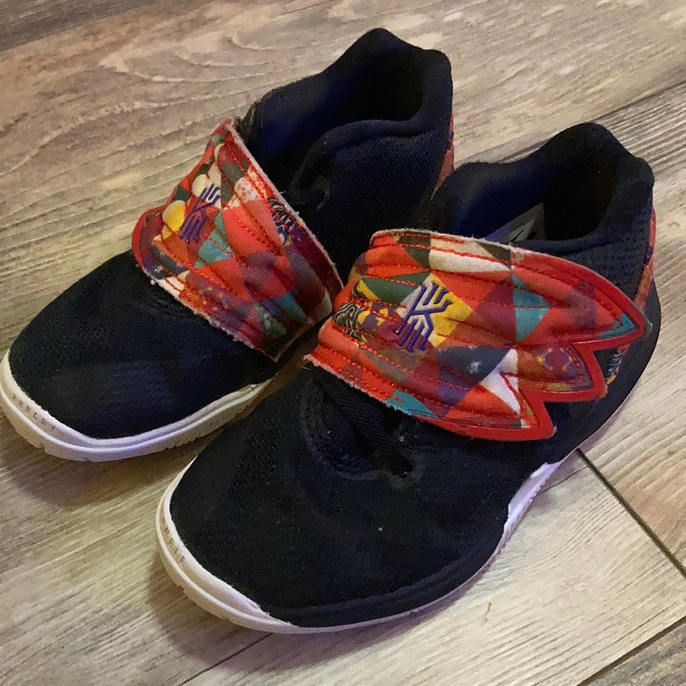 2018 Nike Kyrie Irving Chinese New Year Boys Size 10c